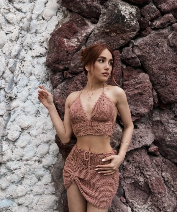 Beach set: top en rokje in gehaakte stijl