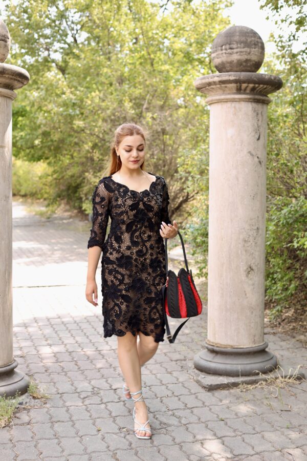 Zwarte jurk met Ierse kant van katoenmix - Zwart Handmade (M-L)