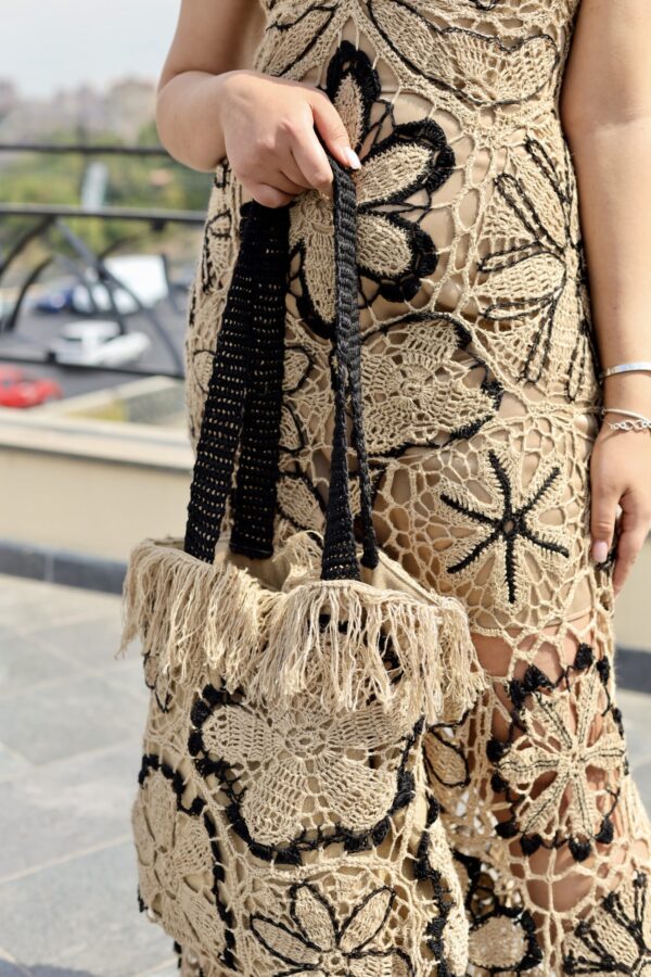 IMG_6683 Festivaljurk en Tas met Ierse kant en crochet details - Beige
Handmade Kwaliteit Italiaanse Linnen