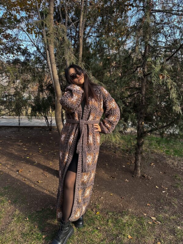 Cardigan van Handgemaakt Crochet - Bruin  70%wol 30 Pa