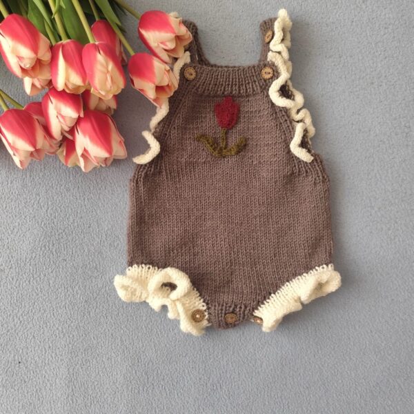 Baby Rompertje  Tulp Borduurwerk 80% wol 20% pa  6 tot 9 maanden