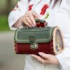Unieke Tas Handmade van Leer Walnoten hout en Bergen Bloemen