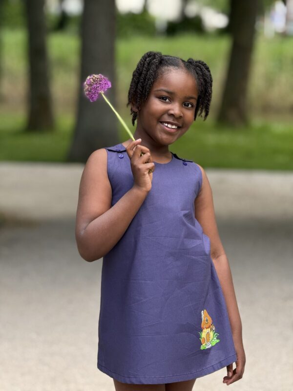 Kinderjurk met Paddestoel huis Hand geschilderd 
Katoen  (5-6jaar)