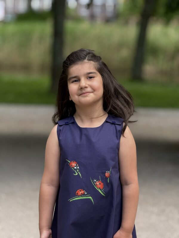 Kinderjurk met lieveheersbeestje Hand geschilderd 
Katoen  (5-6jaar)