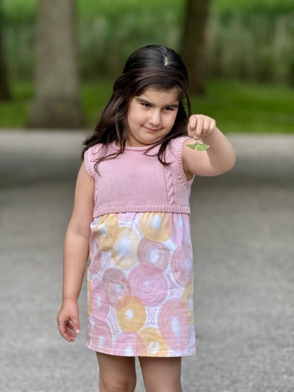 img_6771 Kinderjurk met Katoen gebreid met linnen stof kwaliteit (3-4jaar)