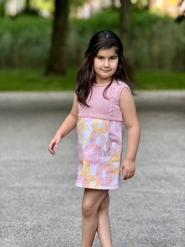 img_6775 Kinderjurk met Katoen gebreid met linnen stof kwaliteit (3-4jaar)