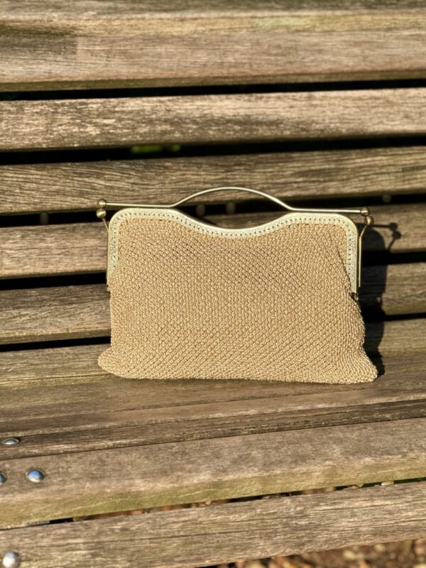 Vintage stijl    Unieke  Clutch met Antieke kleur metaal sluiting   Handmade Macramé