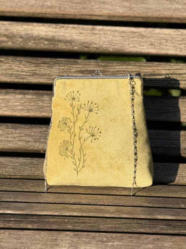 Unieke Tas met bloemen  Borduurwerk Duurzame Stoof Handmade 
Antieke Sluiting Vintage Stijl kopie