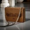 Handgemaakte design tas Exclusieve handgemaakte houten tas van walnoothout met leren binnenkant