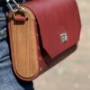 Exclusief   Unieke Leer  Tas met Natuurlijke  walnoten hout  (Handmade)