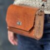 Exclusief   Unieke Leer  Tas met Natuurlijke  walnoten hout  (Handmade)