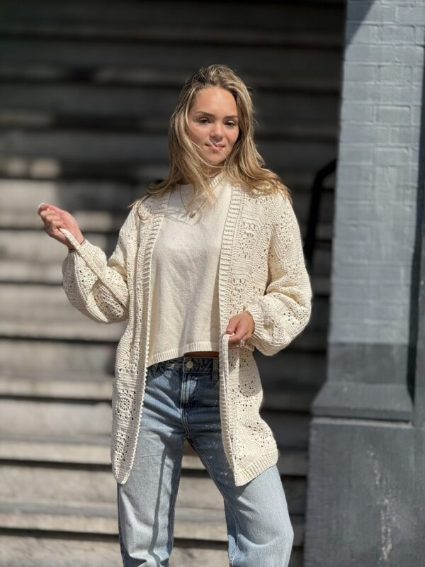 Cardigan Bloemen van Handgemaakte 70% Wol 30% Katoen - Crème