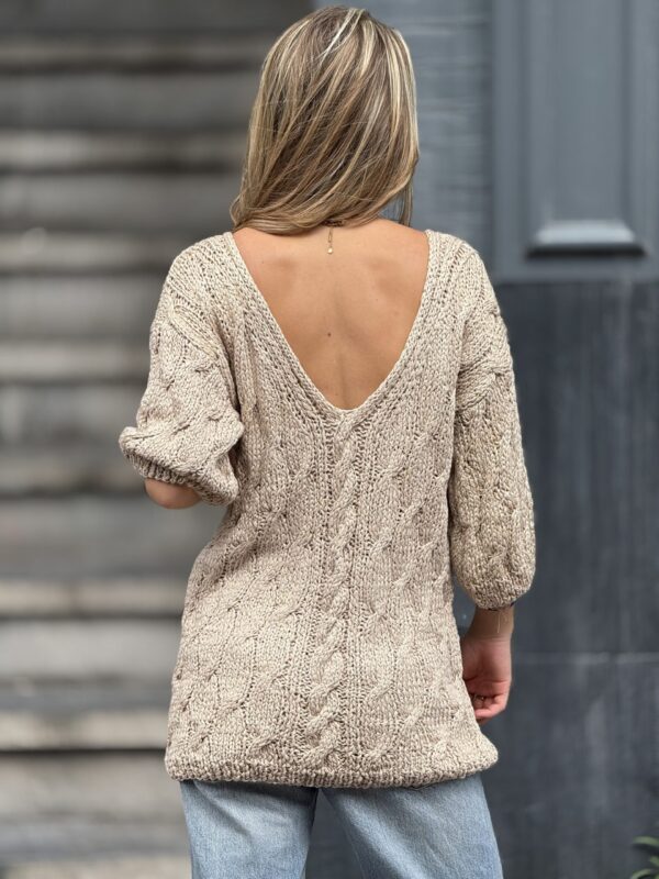 Blouse met  Ronde Hals voor V Hals voor de rug 
Gedraaid van Italiaanse Katoen & Viscose 
Handmade 

Crème Kleur ( S-M-L)