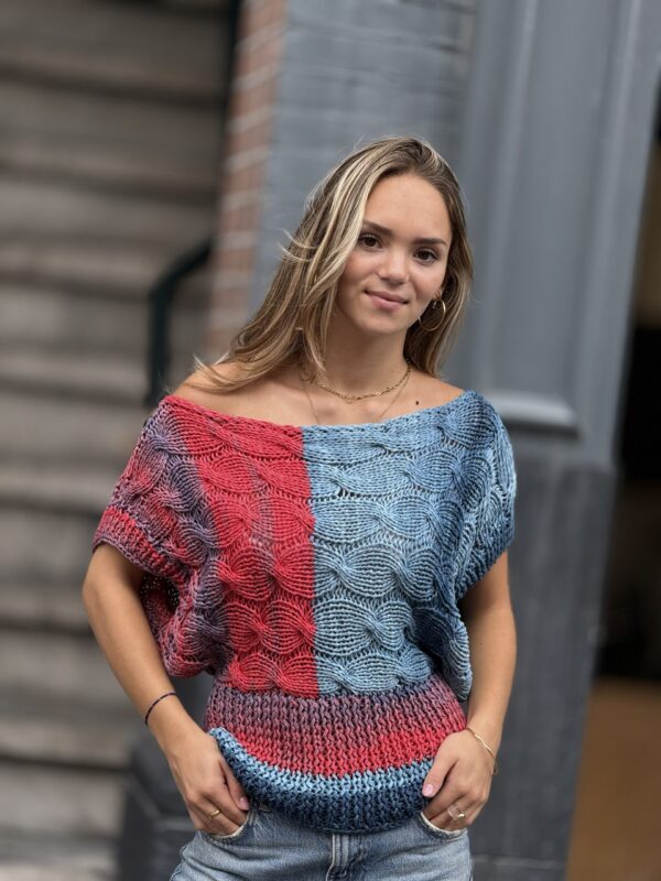 Blouse  Handgemaakte van  80% Bio Katoen   20% Viscose ( Gebreid) Handmade 
Universele Maat