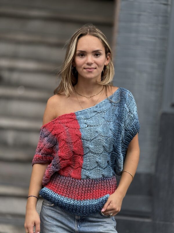 Blouse  Handgemaakte van  80% Bio Katoen   20% Viscose ( Gebreid) Handmade 
Universele Maat