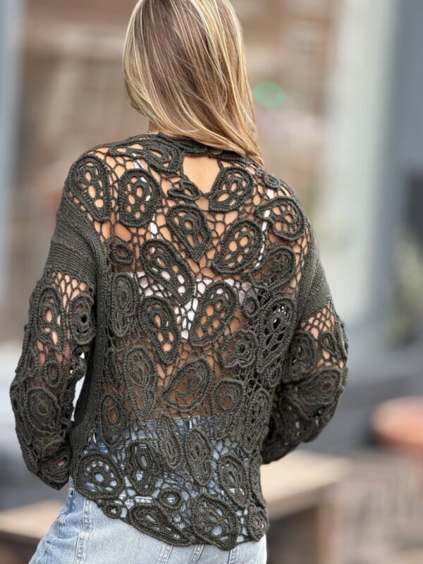 Blouse   Ierse Kant Handgemaakt 50%  Italiaanse Merino Wol  50% Cashmere 
Handmade Details Werk