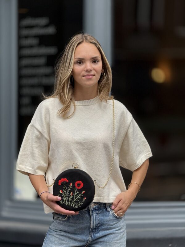 Exclusief   Unieke Tas met Vintage  Stijl van Duurzame stoffen 
  (Handmade)   Borduurwerk Klaprozen