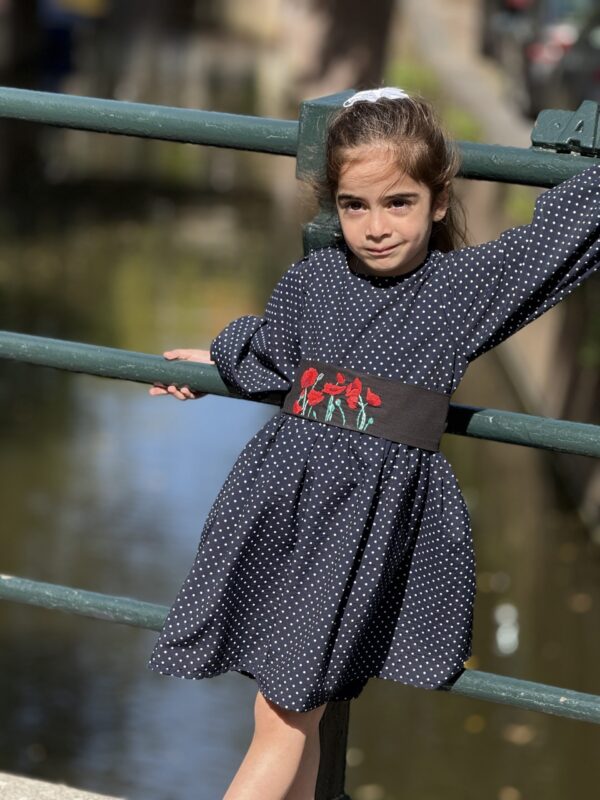 Meisje Jurk  Klaproosjes Handmade Borduurwerk 3-4 jaar