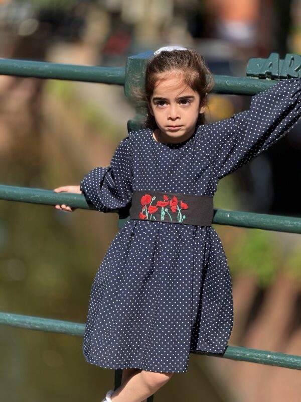 Meisje Jurk  Klaproosjes Handmade Borduurwerk 3-4 jaar