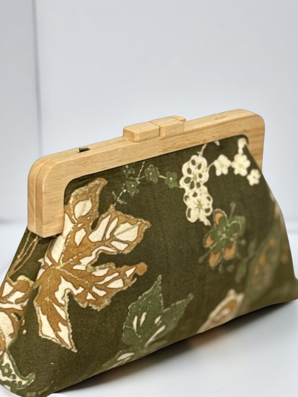Handgemaakte Luxe Clutch Tas met Houten Sluiting | Ambachtelijk Design uit Amsterdam