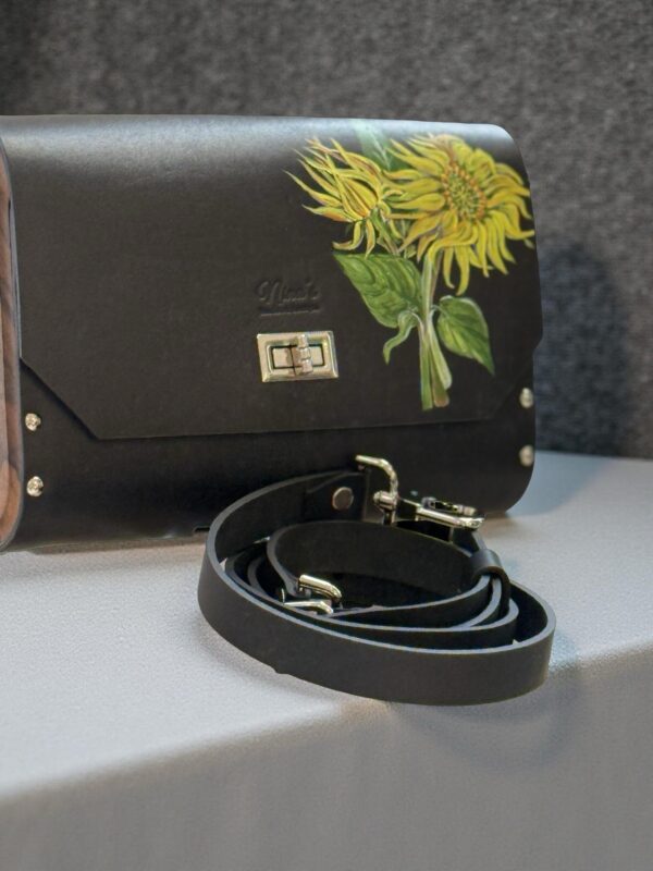 Luxe Leren Designer Tas – Handgeschilderd met Zonnebloemen van Leonardo da Vinci & Ebbenhout Details | Exclusieve Kunsttas