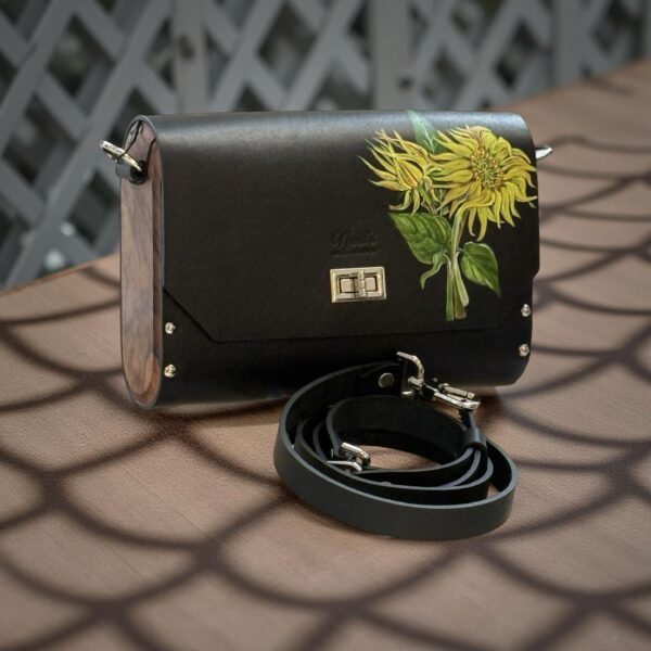 Luxe Leren Designer Tas – Handgeschilderd met Zonnebloemen van Leonardo da Vinci & Ebbenhout Details | Exclusieve Kunsttas