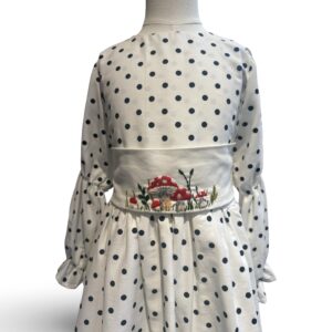 Kinder jurk met hand geborduurd paddenstoel