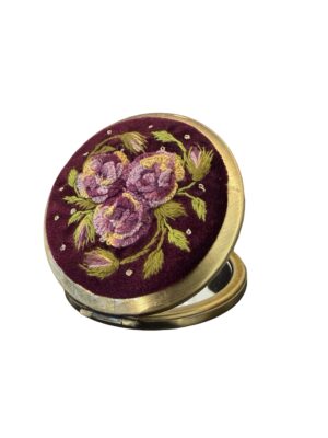 Vintage & Antiek Handgemaakt Borduurwerk  Spiegel  – Hoge Kwaliteit Handwerk -Paars