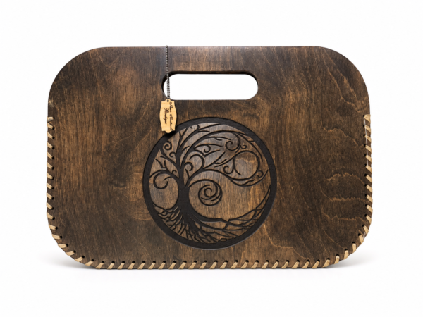 Handgemaakte Houten Clutch met Levensboom Motief – Unieke Artisan Tas
