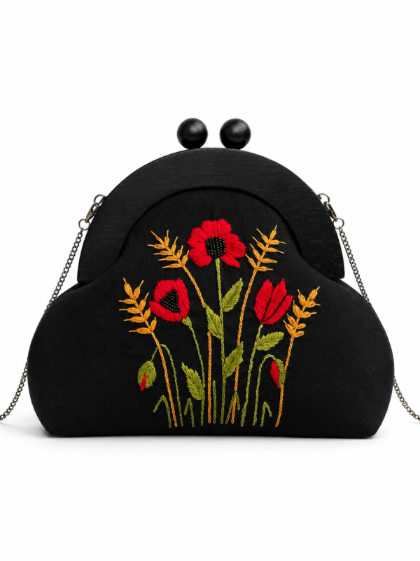 Handgemaakte Geborduurde Tas met Houten Sluiting | Exclusieve Dames Clutch | Nina’s Handwork Boutique Amsterdam