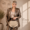 e0a4b101-826d-4bac-a379-fe858f5943f2 Handgemaakte Macramé Handtas met Walnoten Houten Sluiting | Luxe Boho Dames Tas | Nina’s Handwork Boutique