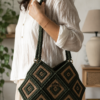 5bf372af-423b-43d8-bbca-955a46eac043-2 Handmade Crochet Tas – Unieke Luxe Handtas | Exclusief Design