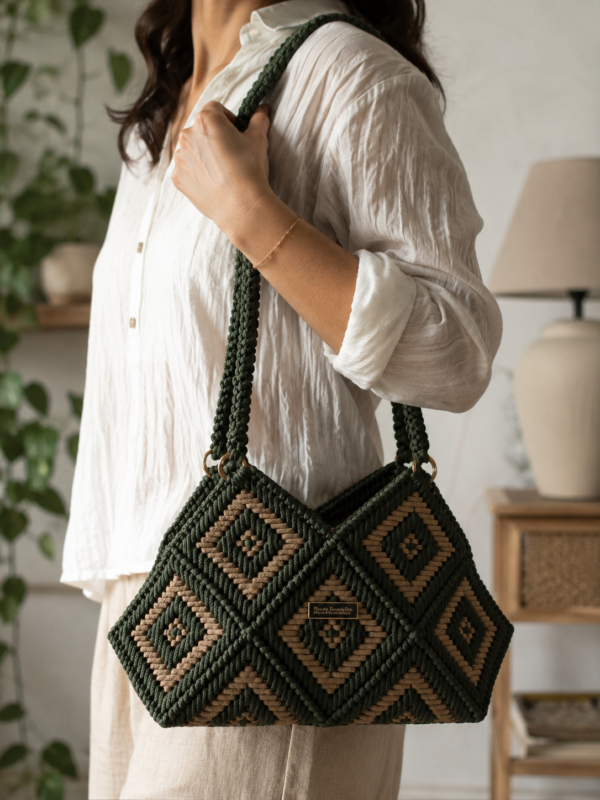 5bf372af-423b-43d8-bbca-955a46eac043-2 Handmade Crochet Tas – Unieke Luxe Handtas | Exclusief Design