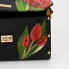 71136a0c-9c36-463e-9178-f11c9c9cec2d Handmade Leren Tulpen Tas met Walnotenhout – Handgeschilderde Luxe Limited Edition Handtas